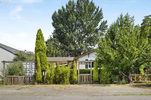 5747 NE Ainsworth St, Portland, OR 97218 - Photo 35