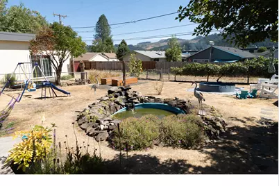 526 W Second Ave, Sutherlin, OR 97479 - Photo 15