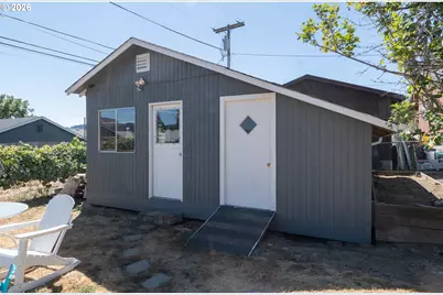 526 W Second Ave, Sutherlin, OR 97479 - Photo 19