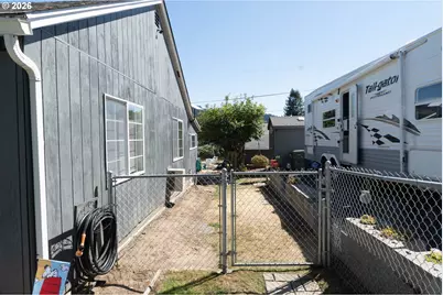 526 W Second Ave, Sutherlin, OR 97479 - Photo 21