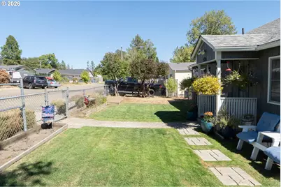 526 W Second Ave, Sutherlin, OR 97479 - Photo 23