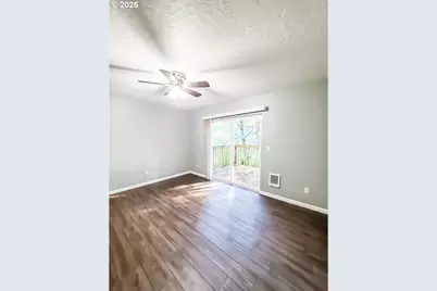 131 SE Ainslee Ave, Depoe Bay, OR 97341 - Photo 9