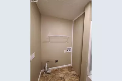 131 SE Ainslee Ave, Depoe Bay, OR 97341 - Photo 13