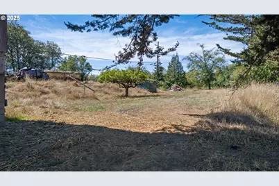 56941 Fishtrap Rd, Coquille, OR 97423 - Photo 11