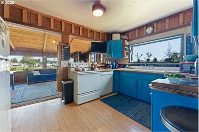 56941 Fishtrap Rd, Coquille, OR 97423 - Photo 15