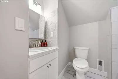 265 N 2nd St, Saint Helens, OR 97051 - Photo 27
