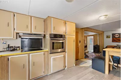 601 Westlog St, Yoncalla, OR 97499 - Photo 11