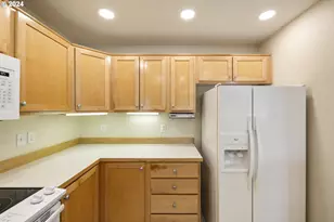 14655 SW Beard Rd, Beaverton, OR 97007 - Photo 23