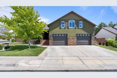 2140 NW Dusk Dr, Hermiston, OR 97838 - Photo 3