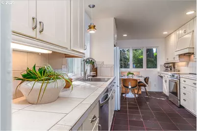 589 Ridgeway Rd, Lake Oswego, OR 97034 - Photo 11