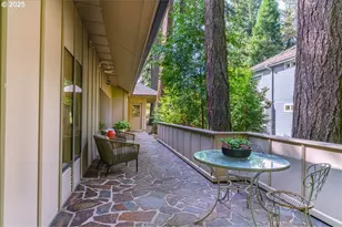 589 Ridgeway Rd, Lake Oswego, OR 97034 - Photo 29