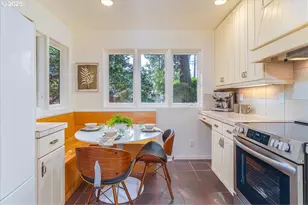 589 Ridgeway Rd, Lake Oswego, OR 97034 - Photo 11