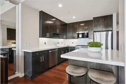 1025 NW Couch St #717, Portland, OR 97209 - Photo 9