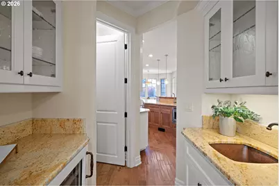 784 3rd St, Lake Oswego, OR 97034 - Photo 9