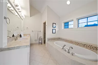 784 3rd St, Lake Oswego, OR 97034 - Photo 21