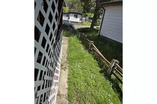 129 Colton Ln, Roseburg, OR 97470 - Photo 13