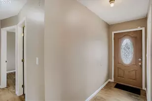 630 SE 134th Ave, Portland, OR 97233 - Photo 5