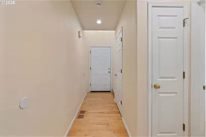 6496 NW Wenmarie Dr, Portland, OR 97229 - Photo 7