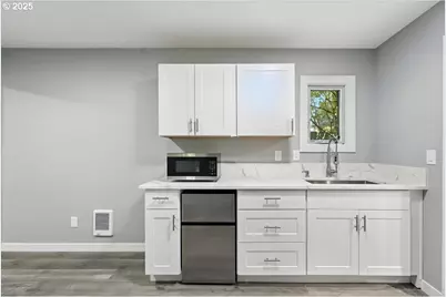 841 NE 113th Ave, Portland, OR 97220 - Photo 31