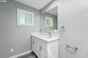 841 NE 113th Ave, Portland, OR 97220 - Photo 33