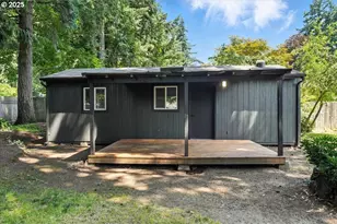 841 NE 113th Ave, Portland, OR 97220 - Photo 27