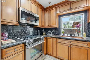 16867 Wight Ln, Lake Oswego, OR 97035 - Photo 19