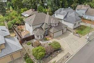 16867 Wight Ln, Lake Oswego, OR 97035 - Photo 5