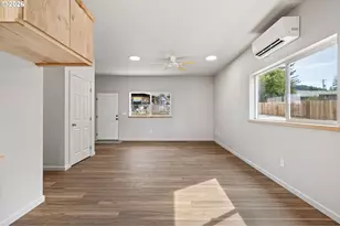 1723 S 6th St, Cottage Grove, OR 97424 - Photo 17