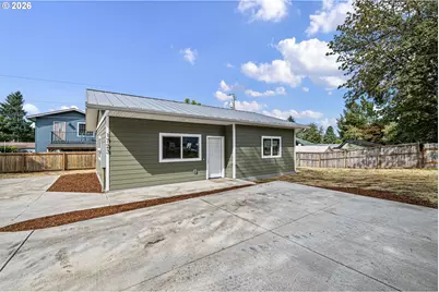 1723 S 6th St, Cottage Grove, OR 97424 - Photo 1
