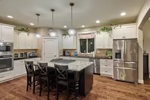 422 Turnberry Ave, Woodburn, OR 97071 - Photo 13