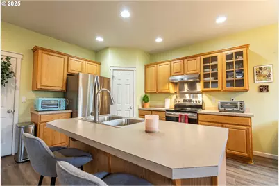 1321 Marigold Dr, Independence, OR 97351 - Photo 9