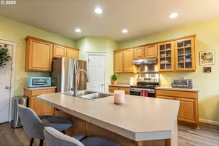 1321 Marigold Dr, Independence, OR 97351 - Photo 9