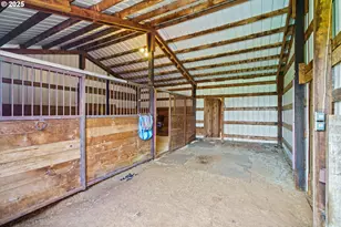 88692 Ermi Bee Rd, Springfield, OR 97478 - Photo 15