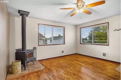 1025 Garfield Ave, Coos Bay, OR 97420 - Photo 27