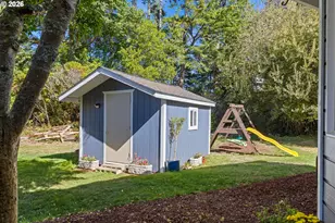 1617 Oak St, North Bend, OR 97459 - Photo 35