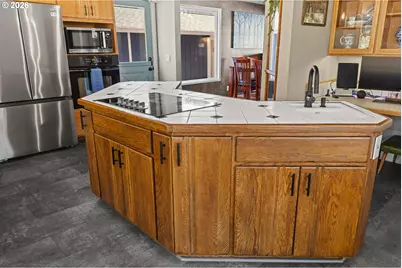 1617 Oak St, North Bend, OR 97459 - Photo 11