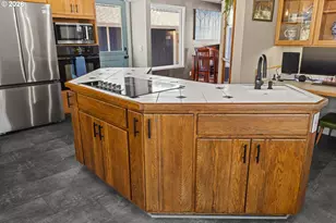 1617 Oak St, North Bend, OR 97459 - Photo 11