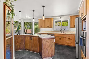 1617 Oak St, North Bend, OR 97459 - Photo 9