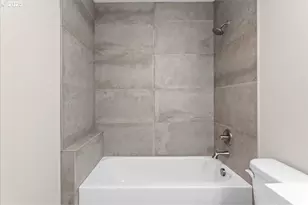 9822 SW 34th Pl, Portland, OR 97219 - Photo 23