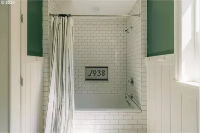 5614 NE Simpson St, Portland, OR 97218 - Photo 13