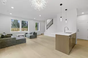 6902 SE Brooklyn St, Portland, OR 97206 - Photo 3