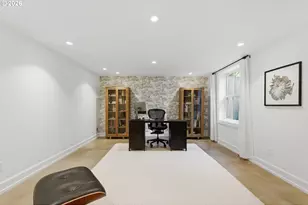 1685 SW Midvale Rd, Portland, OR 97219 - Photo 33