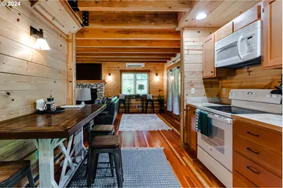 56483 McKenzie Hwy, McKenzie Bridge, OR 97413 - Photo 11