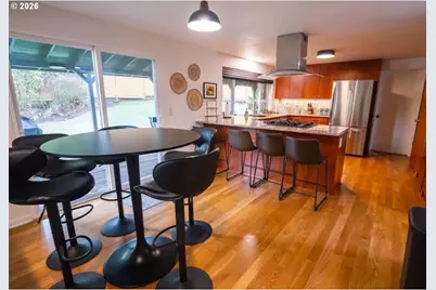 1520 W 28th Pl, Eugene, OR 97405 - Photo 3