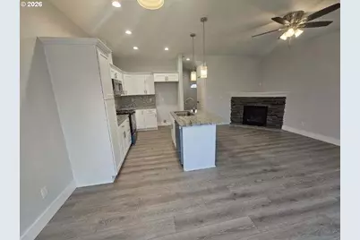 451 N 12th St, Saint Helens, OR 97051 - Photo 5