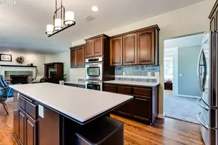 39125 Easton Ln, Springfield, OR 97478 - Photo 13