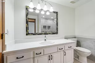 1105 SW 10th Dr, Gresham, OR 97080 - Photo 31