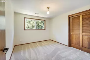 1105 SW 10th Dr, Gresham, OR 97080 - Photo 23