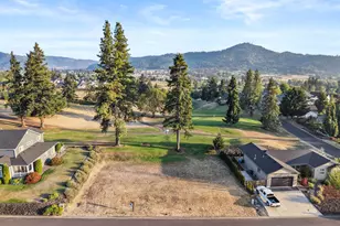 1772 Scardi Blvd, Sutherlin, OR 97479 - Photo 1