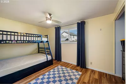 992 Candlelight Dr, Eugene, OR 97402 - Photo 25